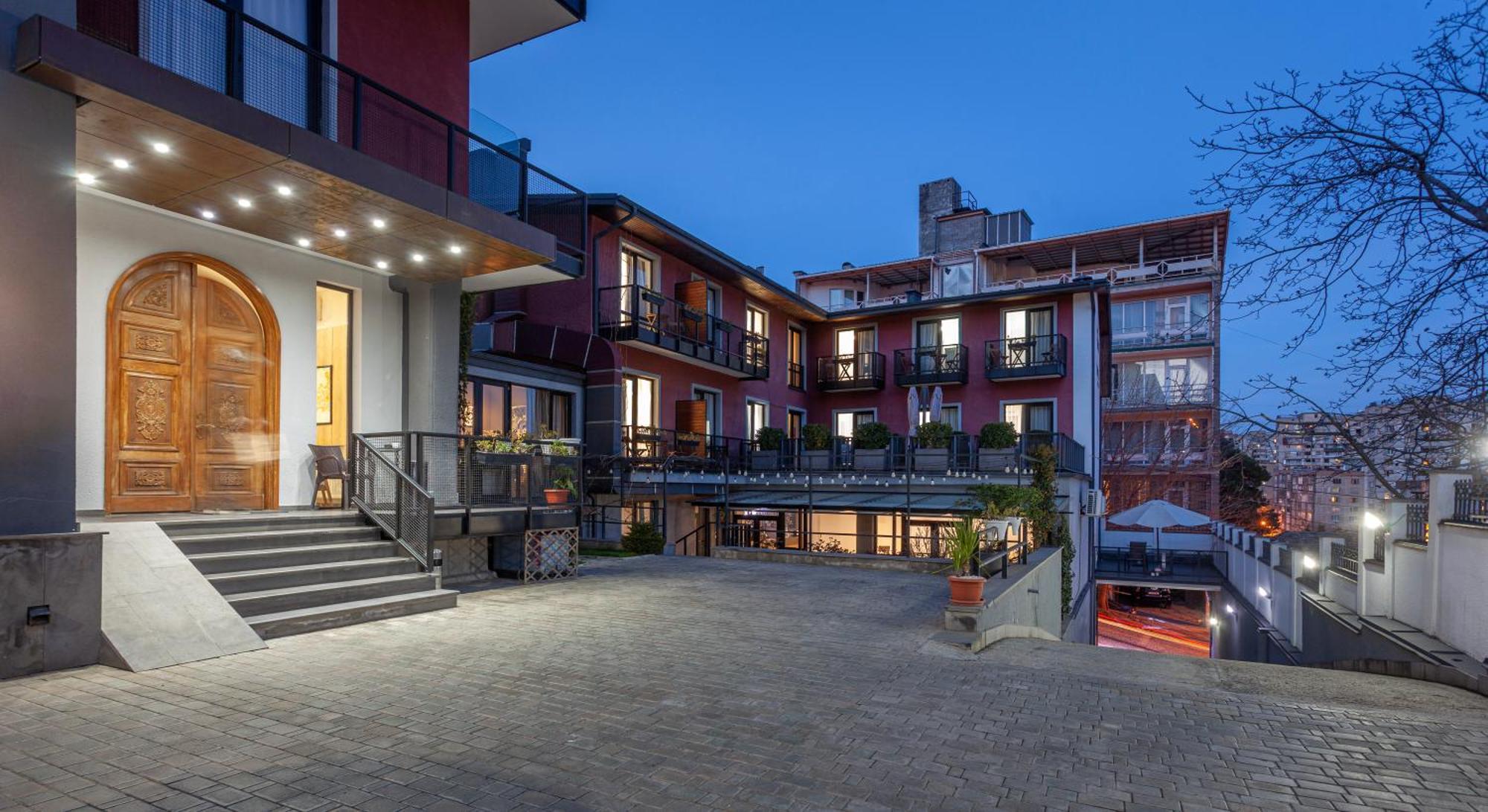 Alliance Hotel Tbilisi Exterior foto