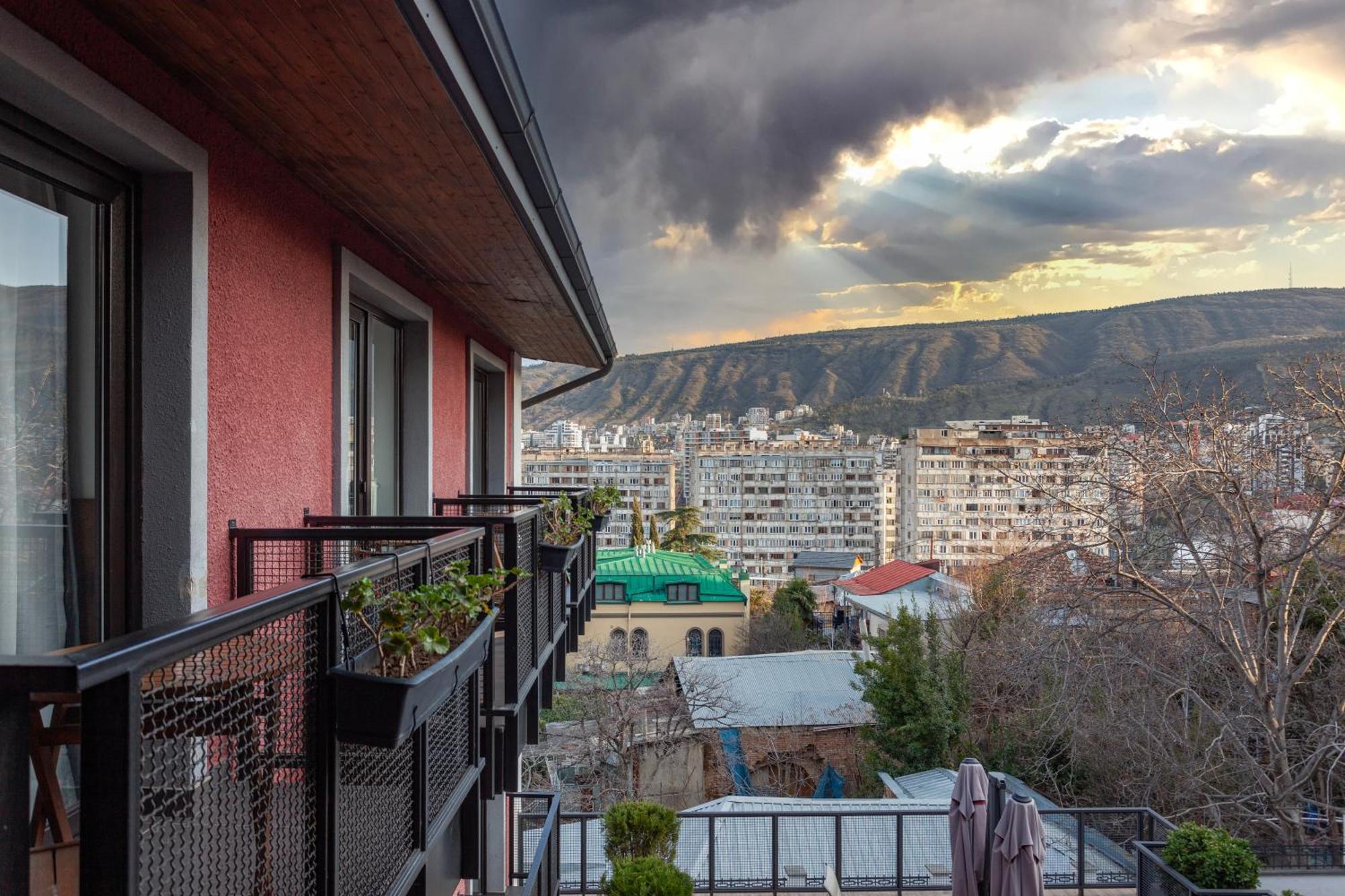 Alliance Hotel Tbilisi Exterior foto