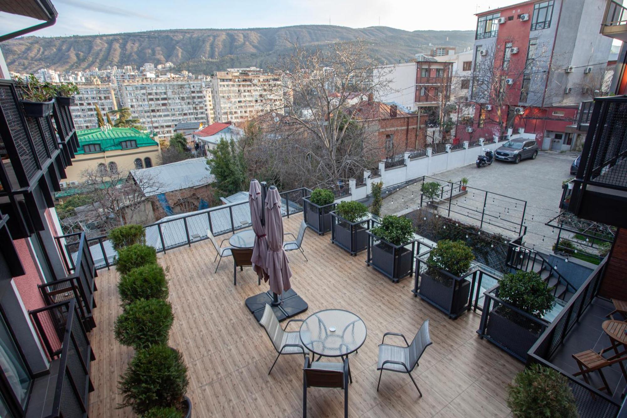 Alliance Hotel Tbilisi Exterior foto