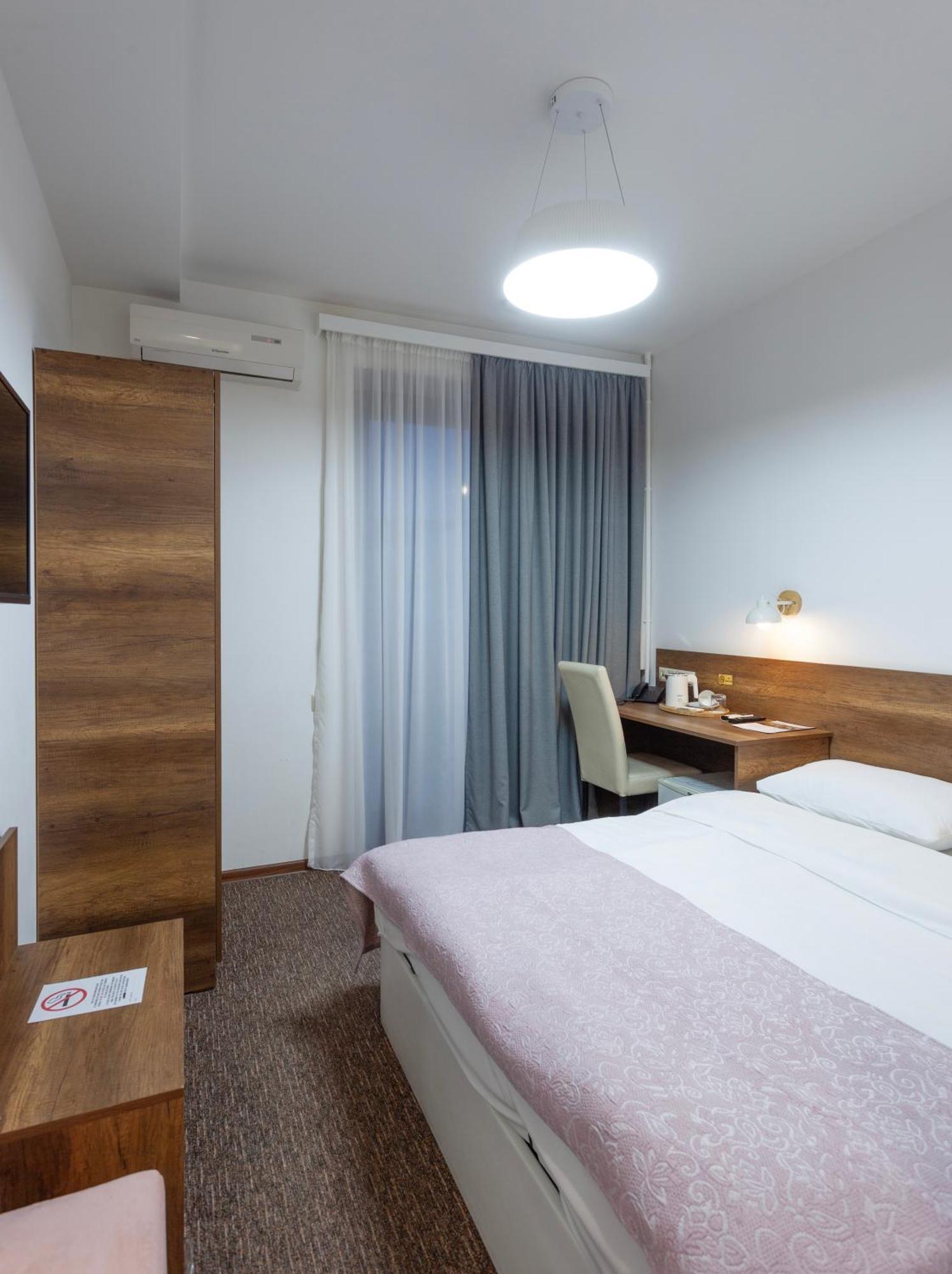 Alliance Hotel Tbilisi Exterior foto