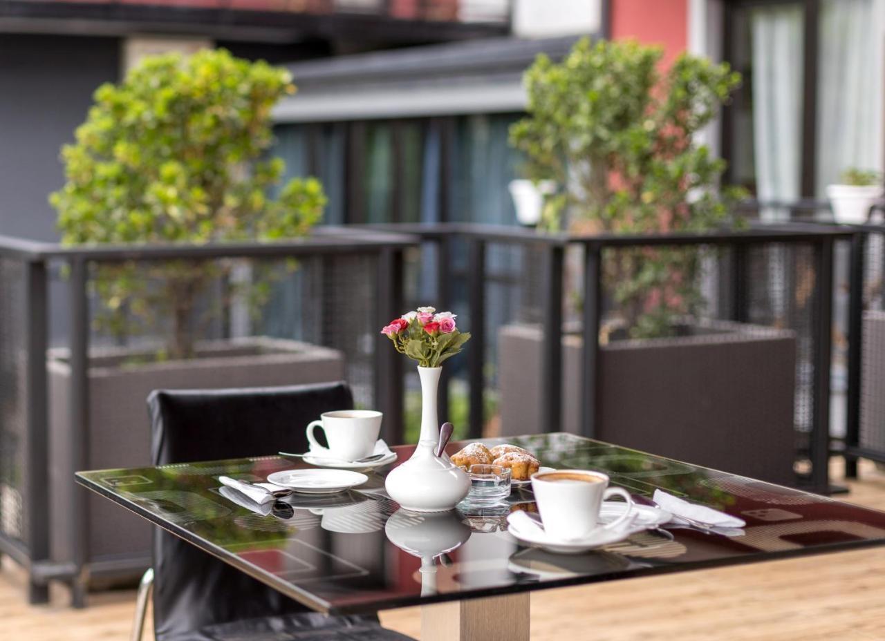 Alliance Hotel Tbilisi Exterior foto